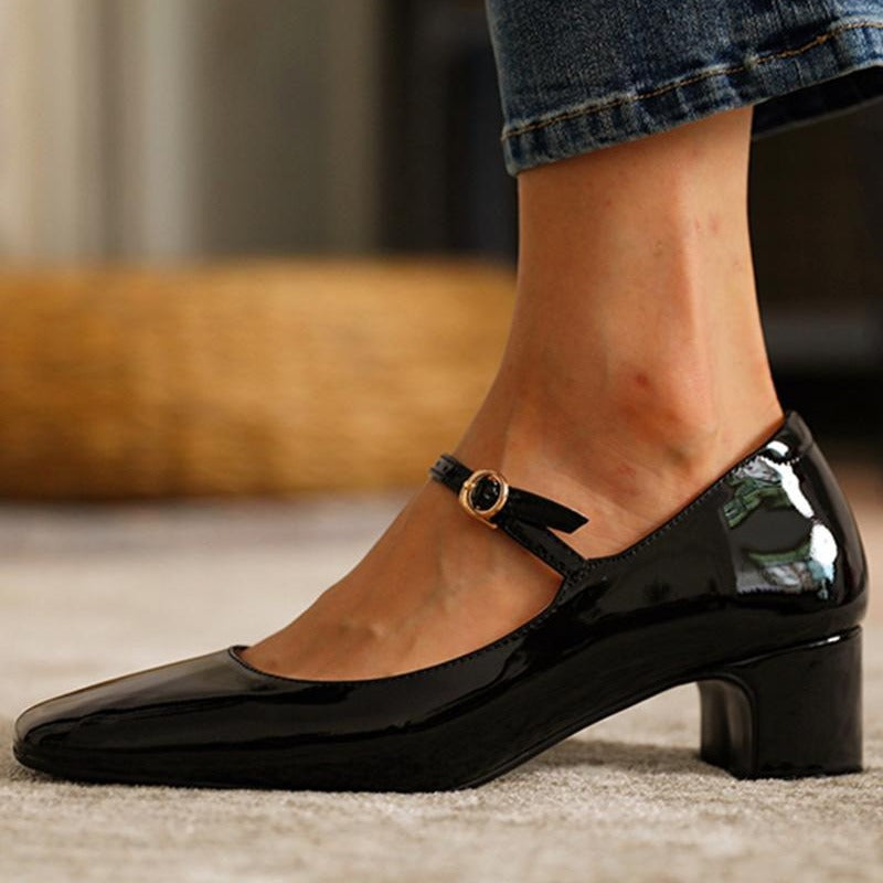 Graceful Orthopedic Shoes for Modern Look