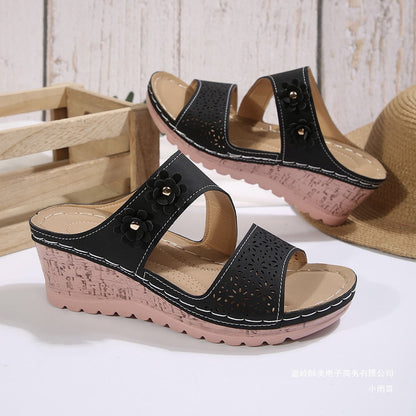 Chic Orthopedic Sandals with Unique Design
