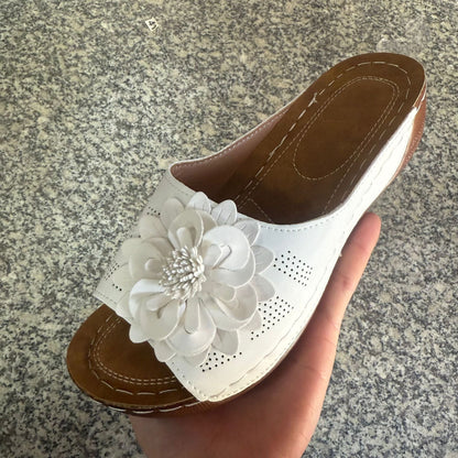 Chic Orthopedic Sandals with Unique Design