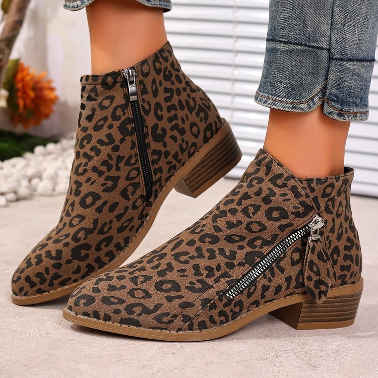 Graceful Orthopedic Shoes for Modern Look