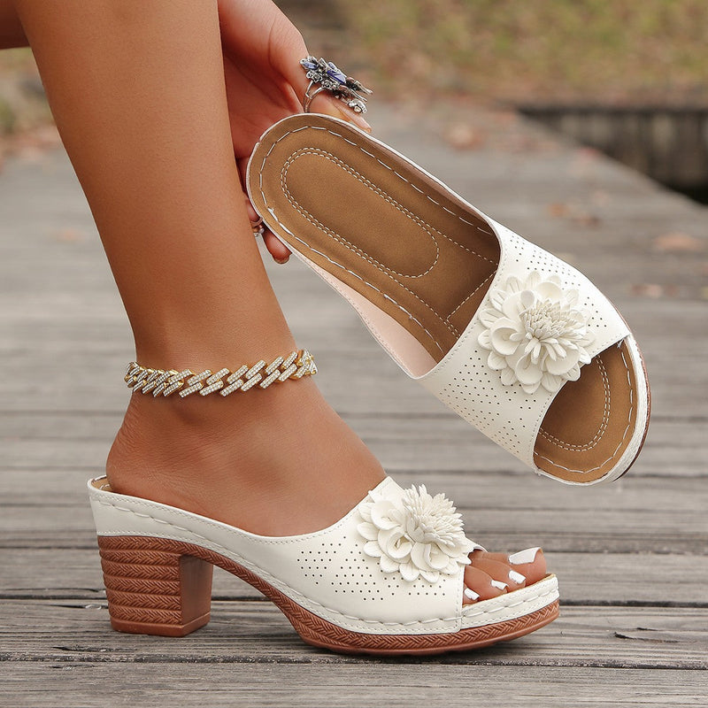 Chic Orthopedic Sandals with Unique Design