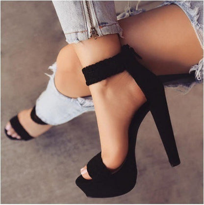 Graceful Orthopedic Sandals for Modern Look