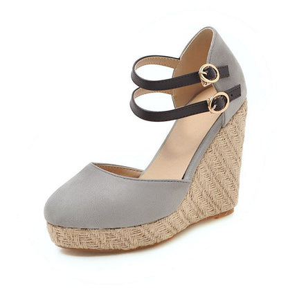 Graceful Orthopedic Sandals for Modern Look