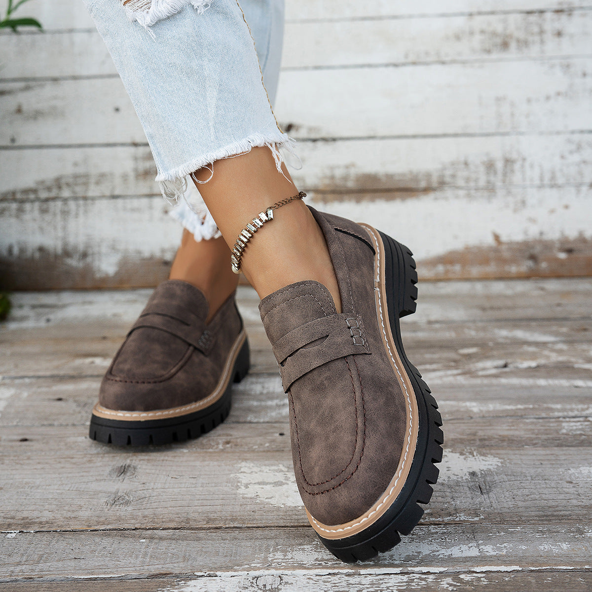 Graceful Orthopedic Shoes for Modern Look