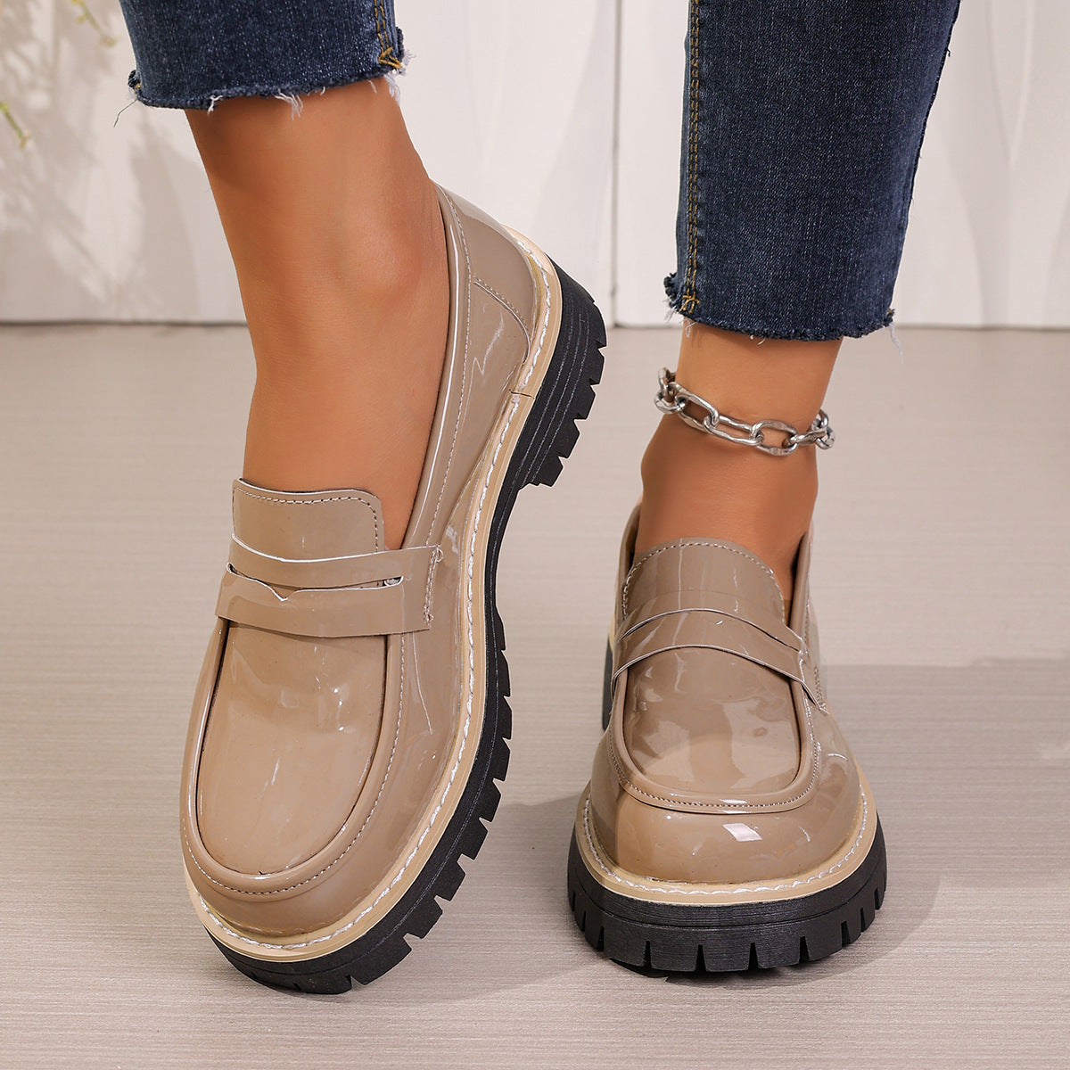 Graceful Orthopedic Shoes for Modern Look