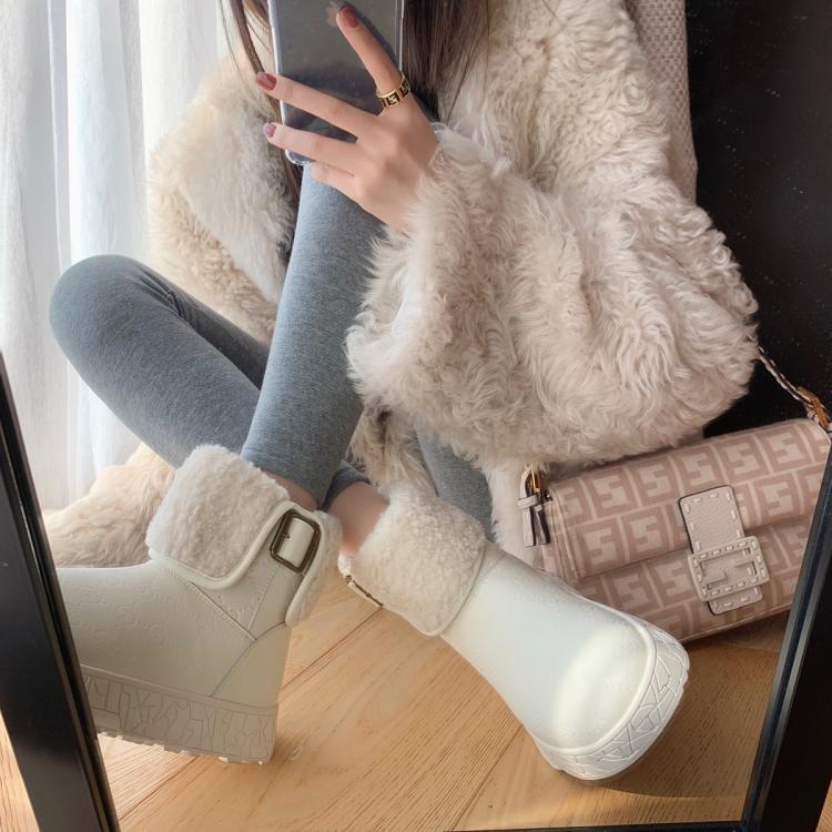 Chic Orthopedic Boots with Unique Design