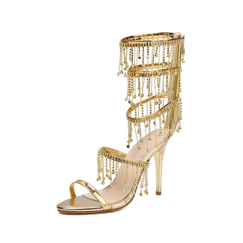 Graceful Orthopedic Sandals for Modern Look