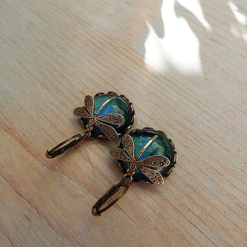 Romantic Gold Earring for Special Moments