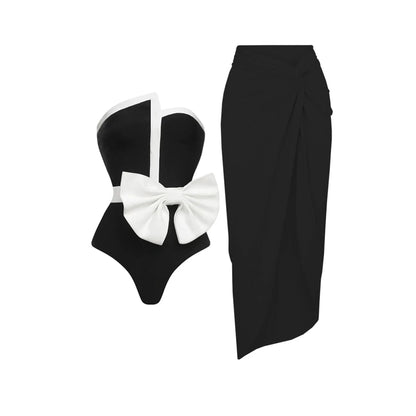 Finely Styled Swimsuit With a Classic Look