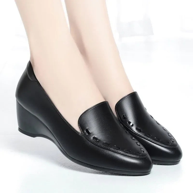 Durable and Supportive Orthopedic Shoes