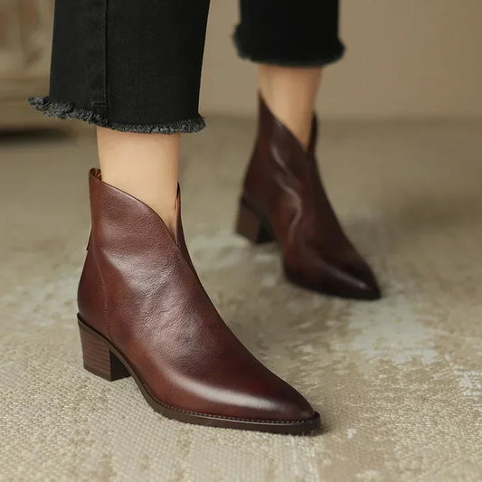 LM | Tapered ankle boot with block heel