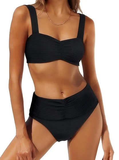 Beautifully Finished Bikini in a Timeless Design