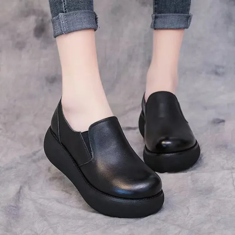 Versatile and Supportive Orthopedic Flats
