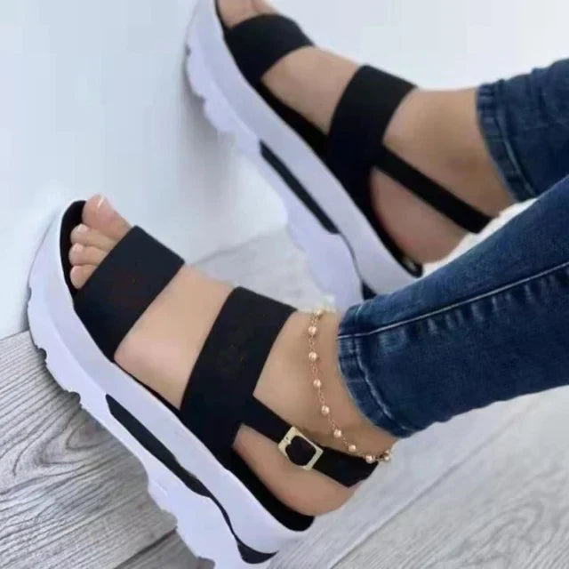 LM | Strappy platform sandals