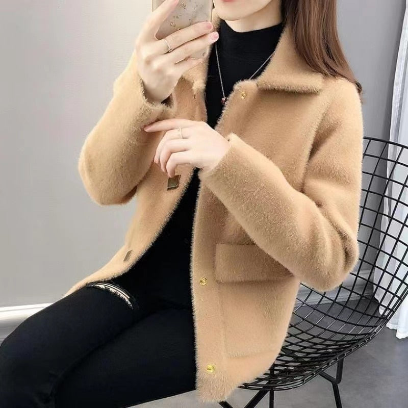 LM | IqraJacket I Fur jacket for women