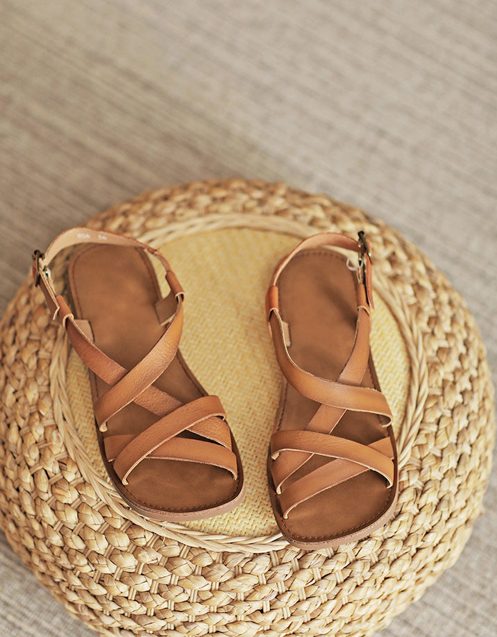 LM | Lightweight leather sandals