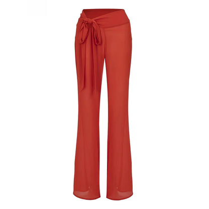 Subtly Pants With a Refined Look