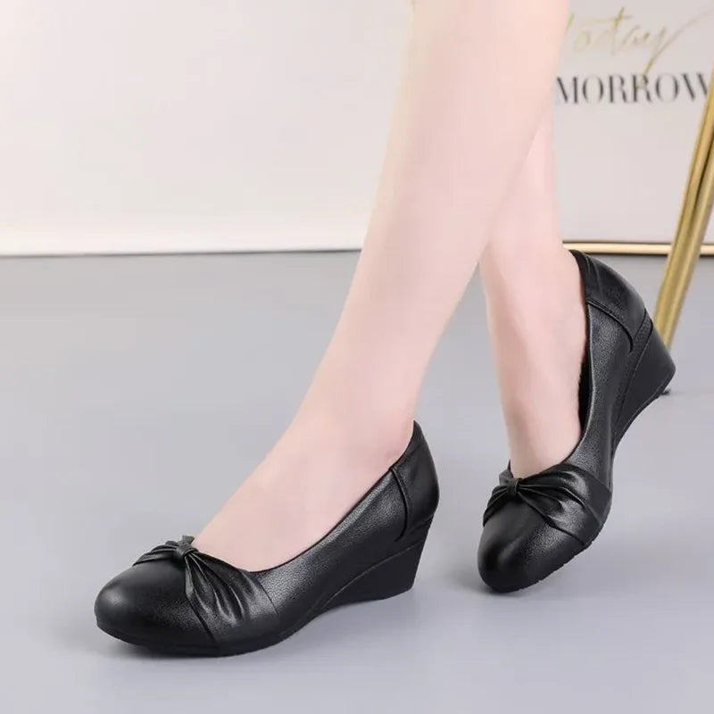 Durable and Supportive Orthopedic Shoes