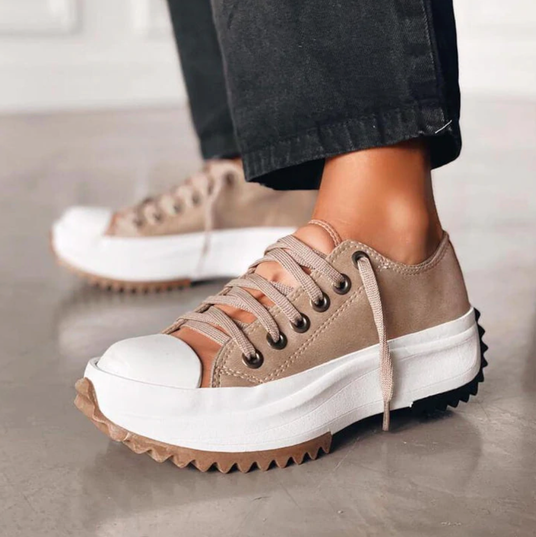 LM | Leather platform lace-up sneaker