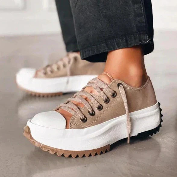 LM | Timeless and supportive orthopedic sneakers
