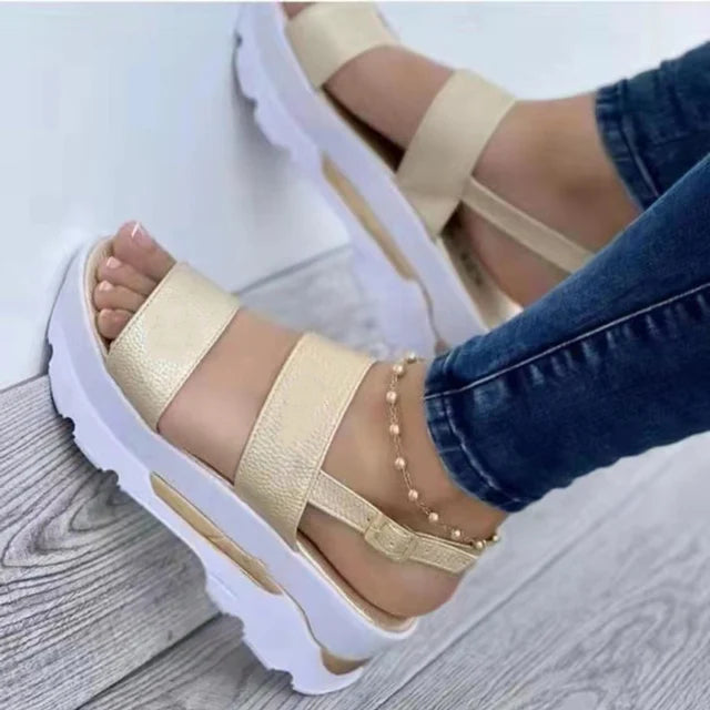 LM | Strappy platform sandals