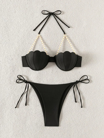 Casually Bikini With a Refined Edge