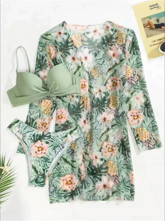 Beautifully Finished Bikini in a Timeless Design