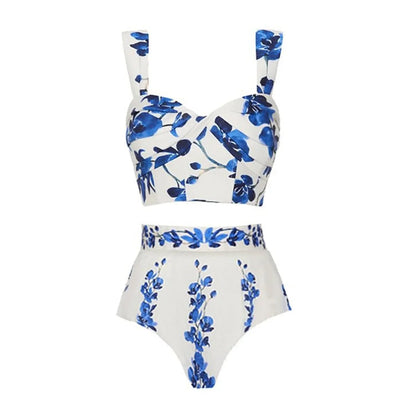 Casually Bikini With a Refined Edge