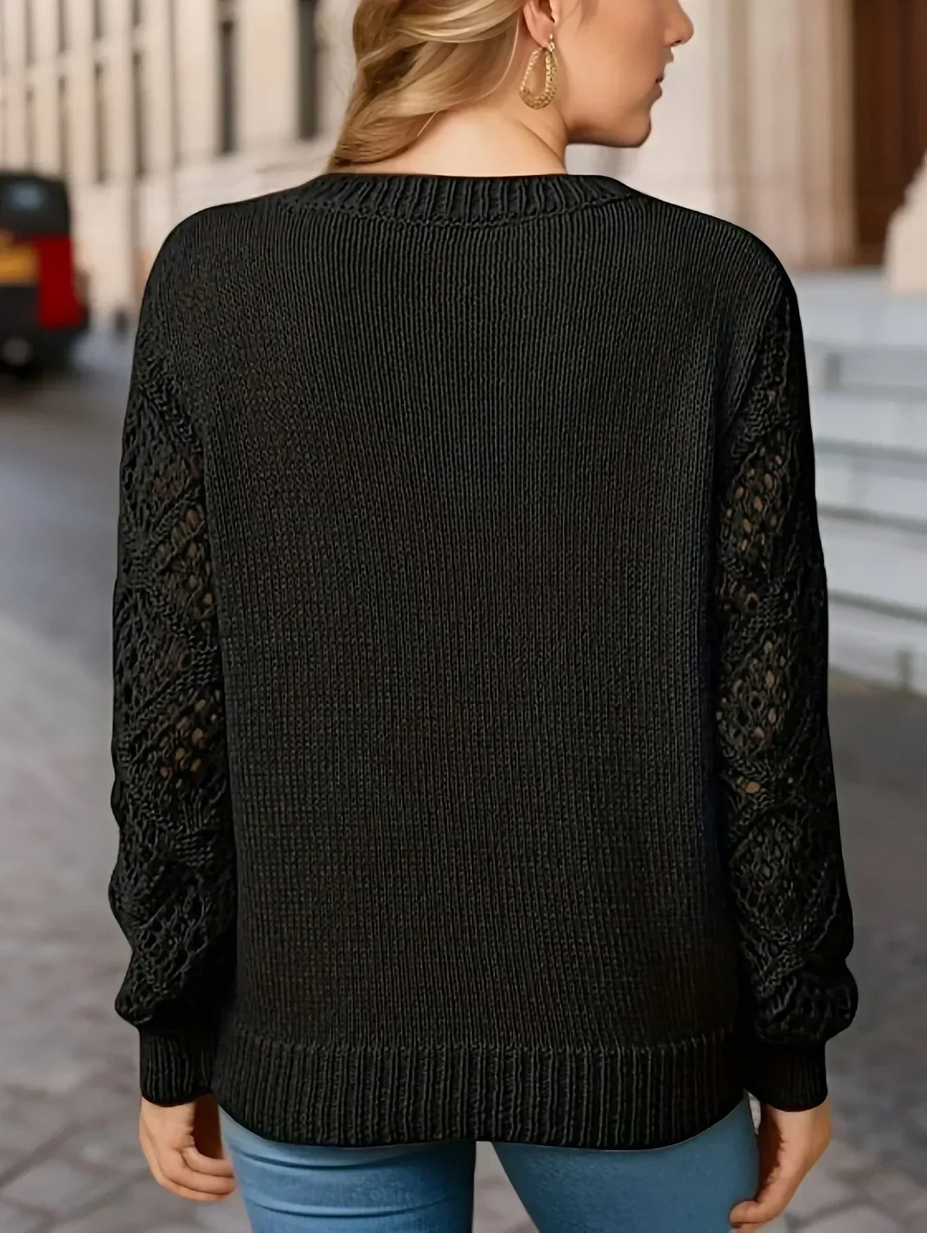 LM | Solid V-neck knitted sweater