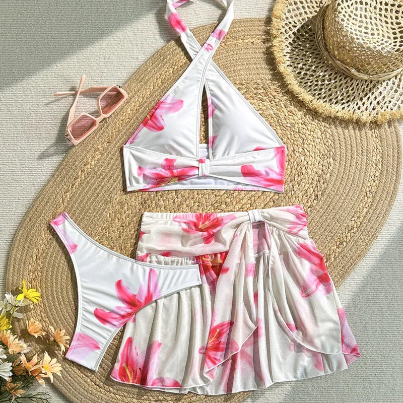 Casually Bathing Suit With a Refined Edge