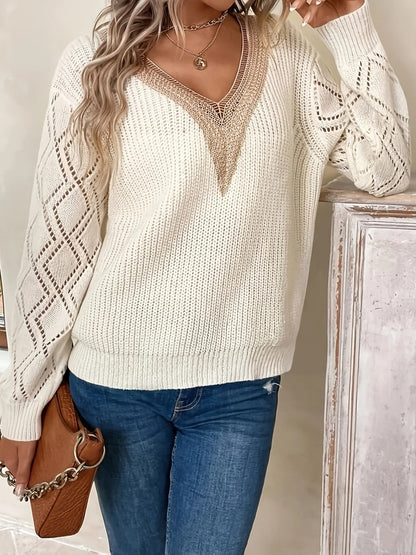 LM | MW - Stylish knitted sweater with V-neckline