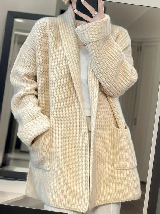 Melany | Relaxed and Timeless winter Cardigan