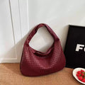 Polished Bag with an Effortless Classic Look