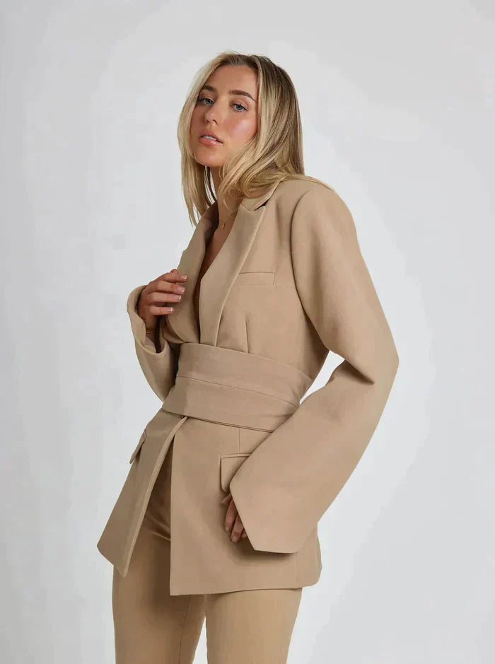 LM | Blazer with belt for women