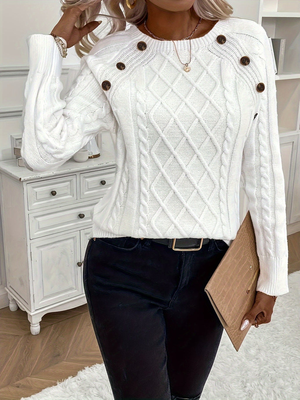 Annelie® | Single-breasted cable-knit sweater with a crew neck