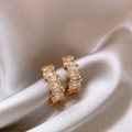 Earrings With Zirconia in Gold