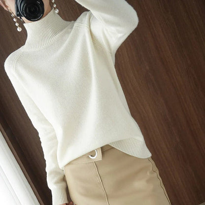 LM | Stylish turtleneck sweater