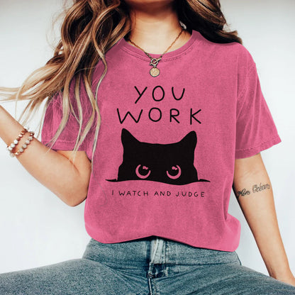 Abstract Creative A Cat That Spies Art Print  T-shirt elevenforest