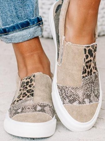 LM | Minimalist and supportive orthopaedic shoes