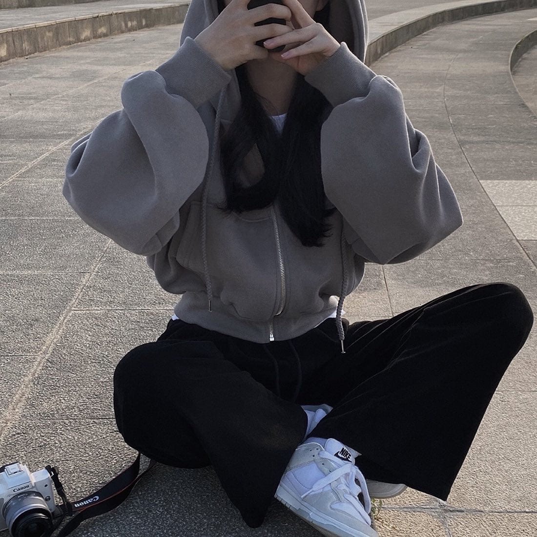 LM | Casual sweater with long sleeves and drawstring