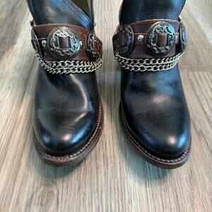 LM | Chunky Mid Heel Vintage Shoes